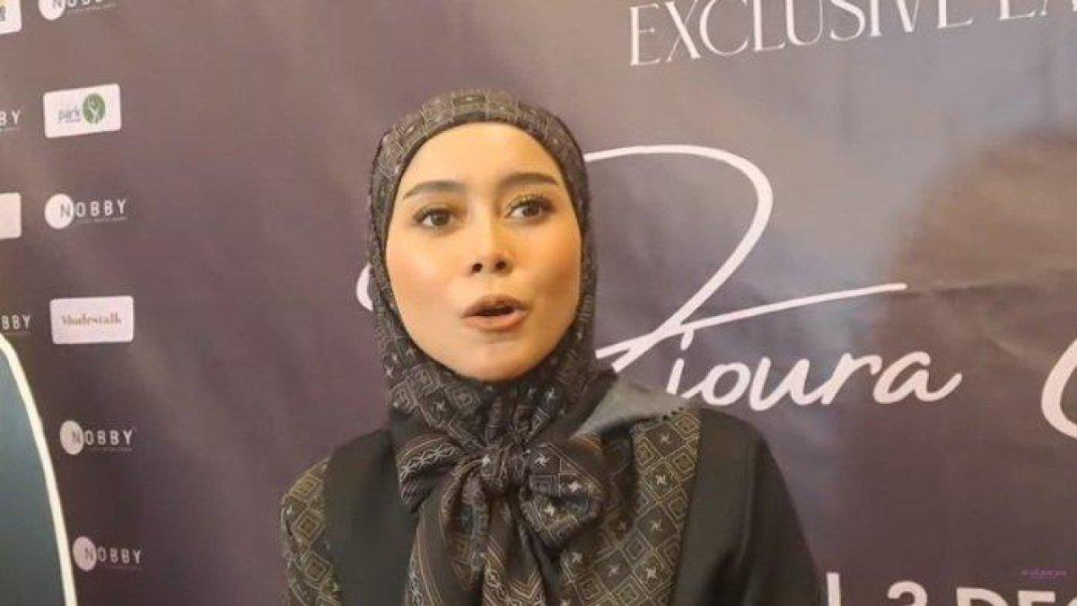 Lesti Kejora buka suara perihal orang tua Rizky Billar tidak hadir di acaranya