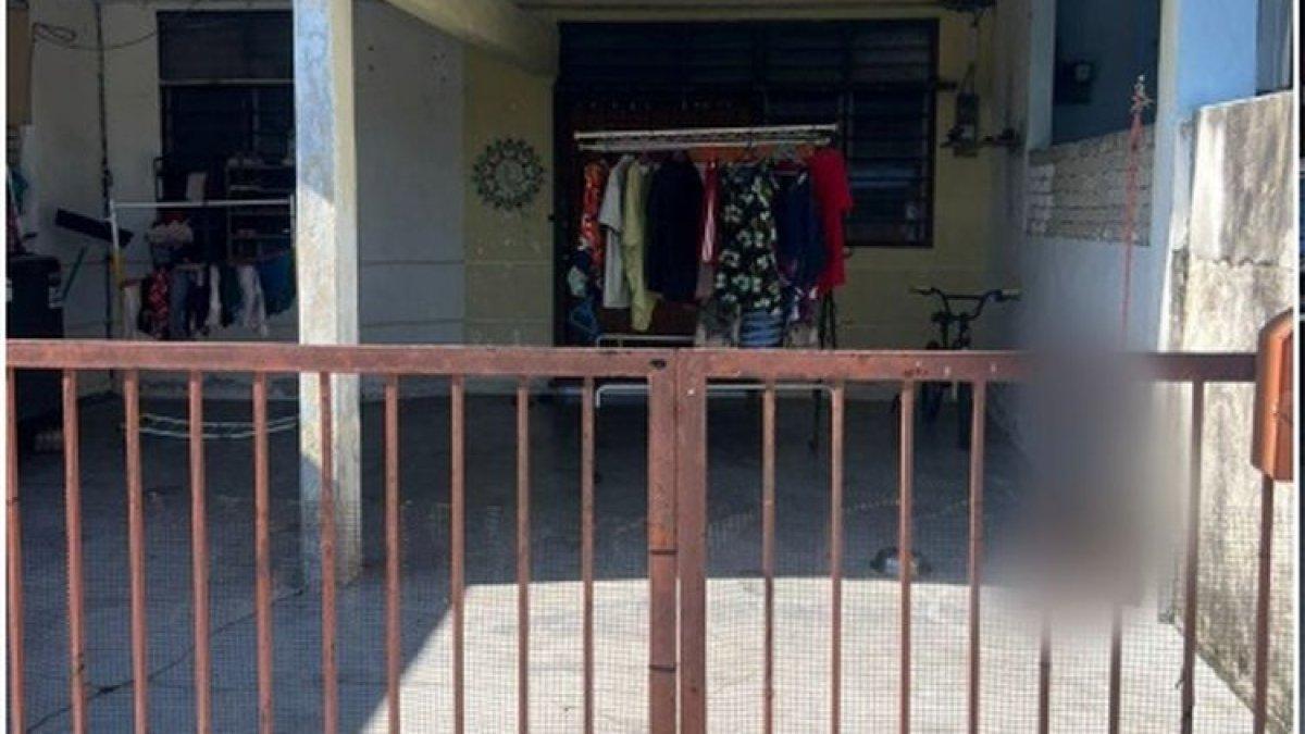 Lokasi kejadian anjing mati diduga digantung oleh pemiliknya di Taman Impian Ria, Bukit Mertajam, Penang, Malaysia, Jumat (25/8/2023).