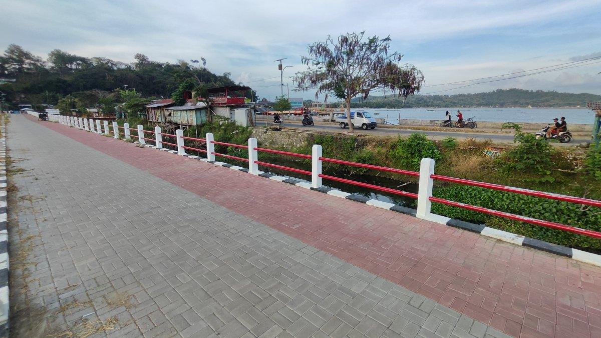 Lokasi yang disiapkan Pemkab Klaten untuk PKL terdampak perluasan jalan di Kawasan Waduk Rowo Jombor, Desa Krakitan, Kecamatan Bayat, Klaten, Senin (3/6/2024).