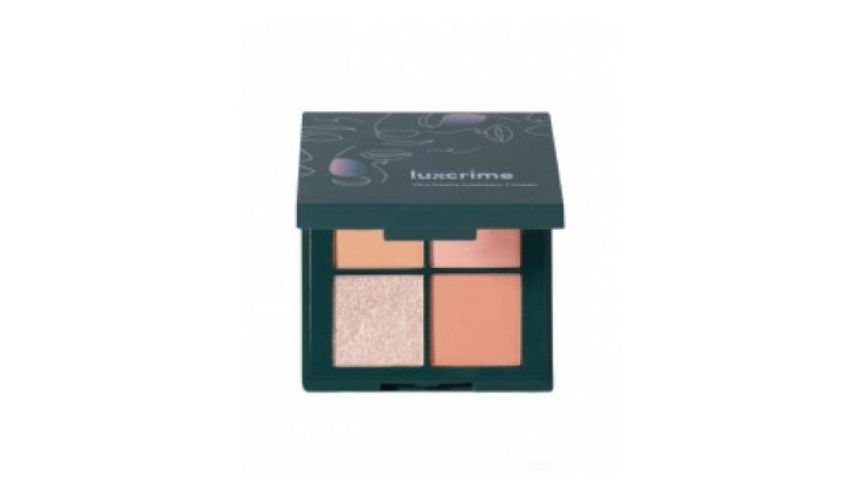 EYESHADOW UNTUK LEBARAN - Foto produk Luxcrime Ultra Dreamy Eyeshadow, diolah dari femaledaily.com, Rabu (26/3/2025). Berikut rekomendasi eyeshadow lokal untuk membuat make up look 'habis mandi'lebaran nanti.