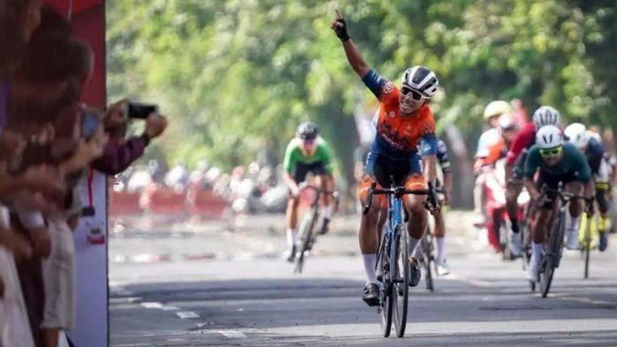 M Andy Royan saat mengikuti salah satu kejuaraan balap sepeda