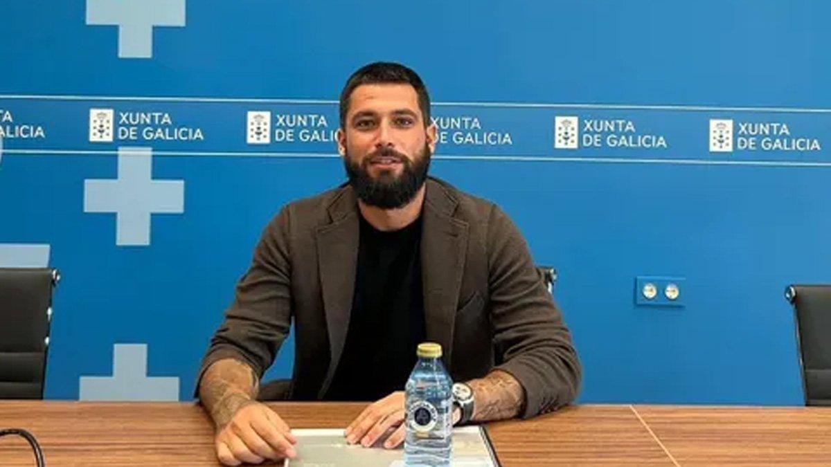 Mantan peman sepak bola Jose Ignacio Peleteiro alias Jota memutuskan memeluk agama islam.