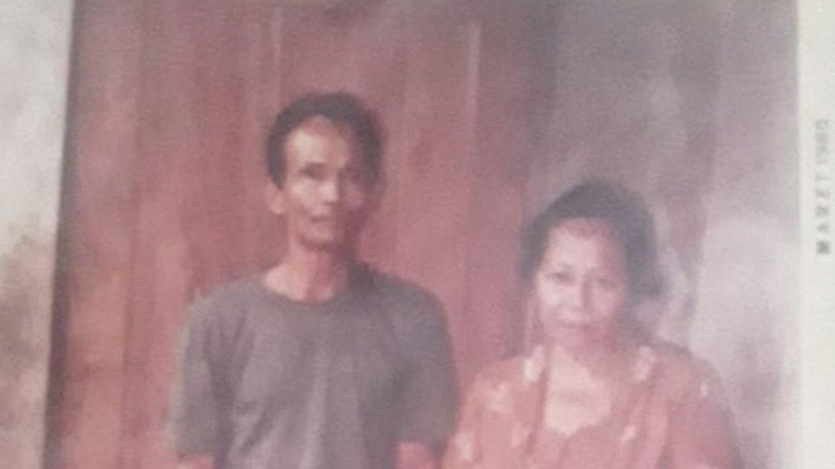 Mbah Karso bersama istrinya