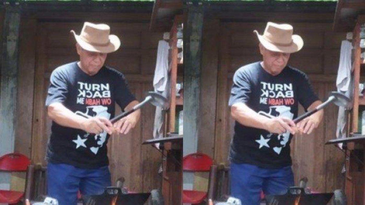 Mbah Wo mantan pilot pesawat tempur yang banting setir jualan bakmi.