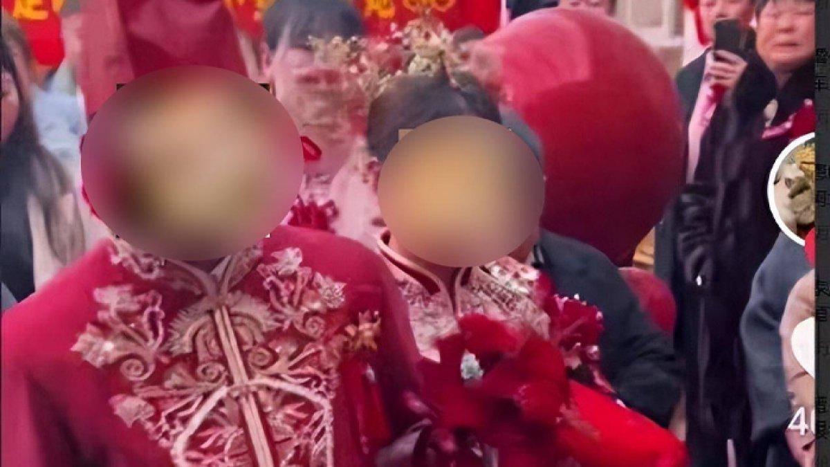 Mempelai wanita menanggung malu di hadapan keluarga suaminya karena ditagih utang di hari pernikahannya