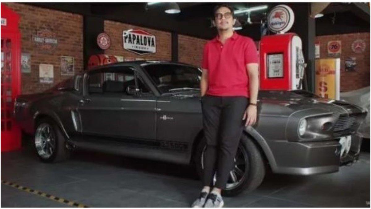 Mobil Ford Mustang milik Andre Taulany.