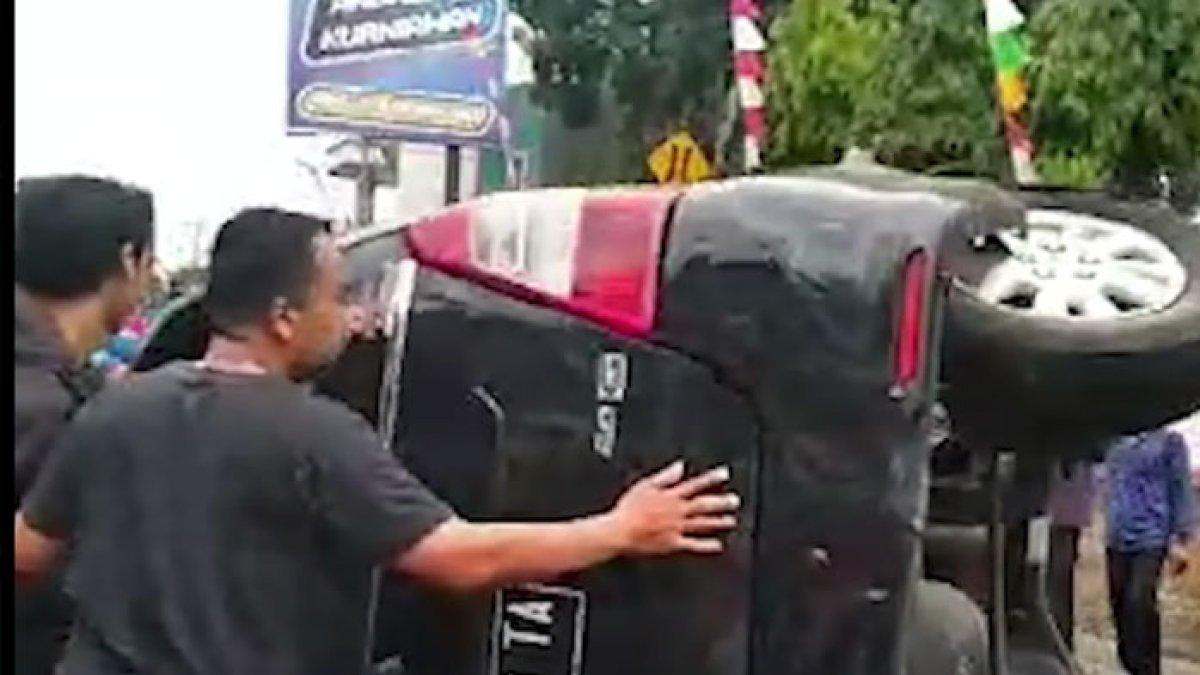 Mobil terbalik di Jepara angkut romongan atlet renang dari Solo