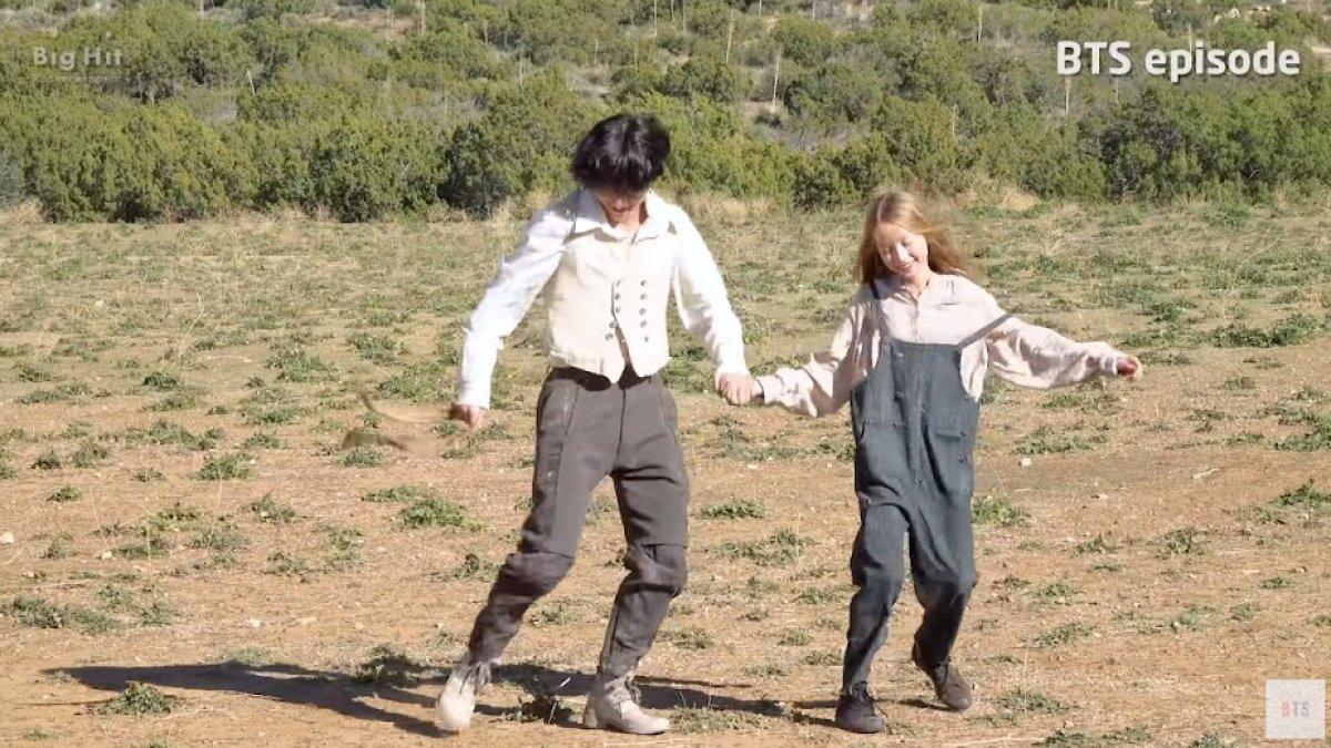 Model cilik dulu muncul di MV BTS 'ON'