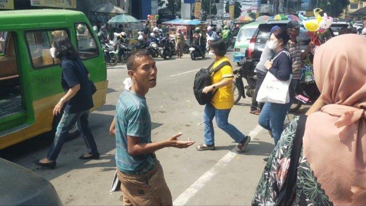 Momen Erik, pengemis yang mempunyai uang Rp 50 juta kembali minta-minta