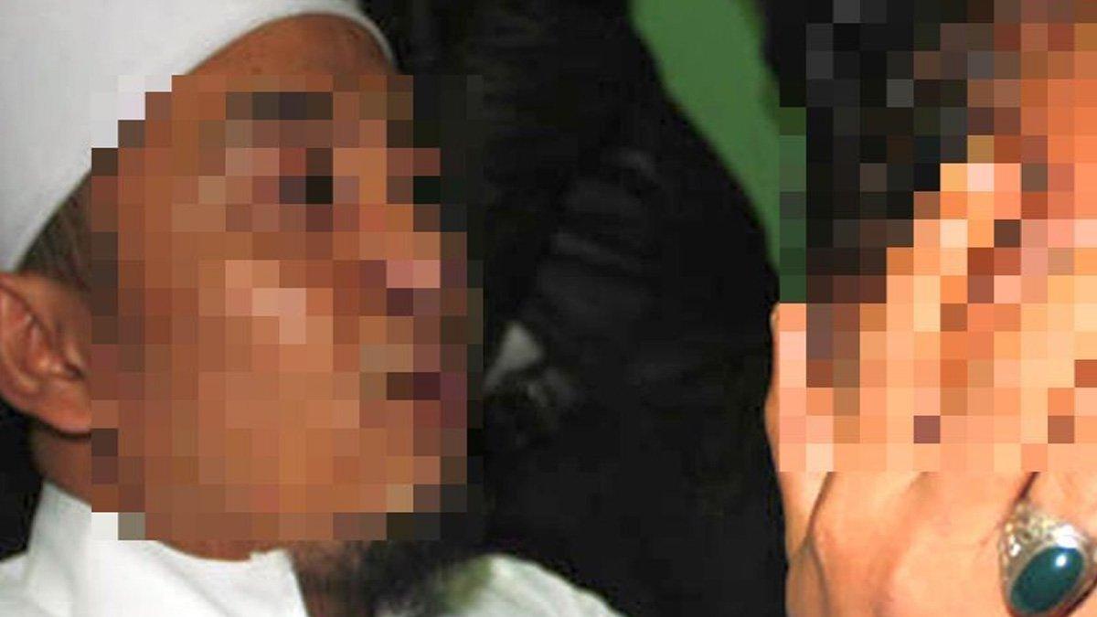 Momen seorang ustaz menolong wanita yang berteriak kepanasan karena memakai susuk.