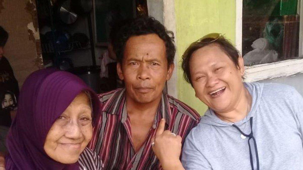 Nasib miris Kang Umar, mantan asisten mendiang Nike Ardilla yang kini jadi pemulung di Tasikmalaya, Jawa Barat.