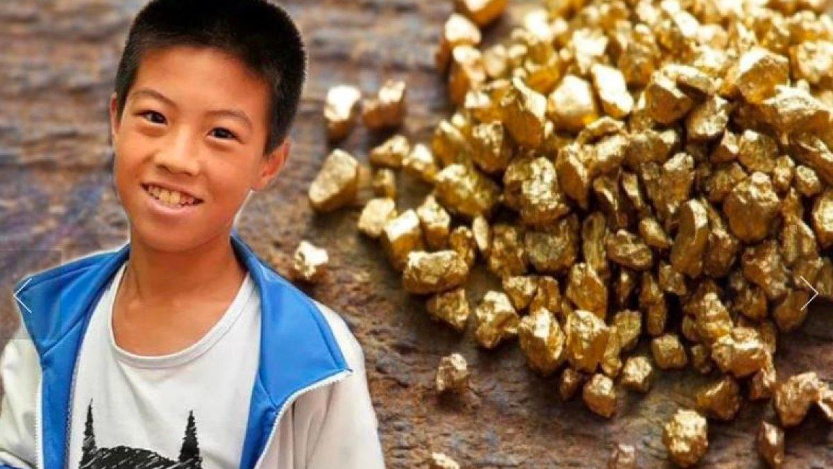 Nasib mujur dialami siswa SD di China beberapa waktu lalu, saat bermain, ia