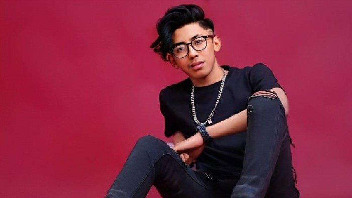 Nazmi TikTokers viral diduga lakukan pelecehan ke temannya.