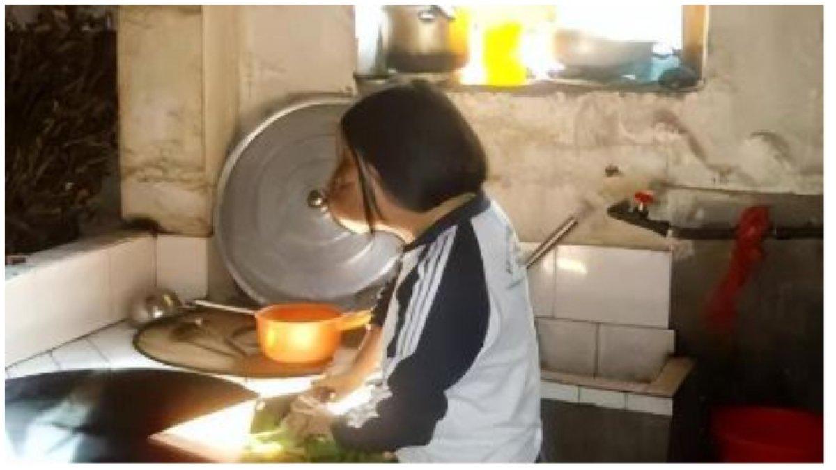Ngo Tieu Yen mengurung diri selama 13 tahun  akibat wajahnya yang bengkak bak kuda