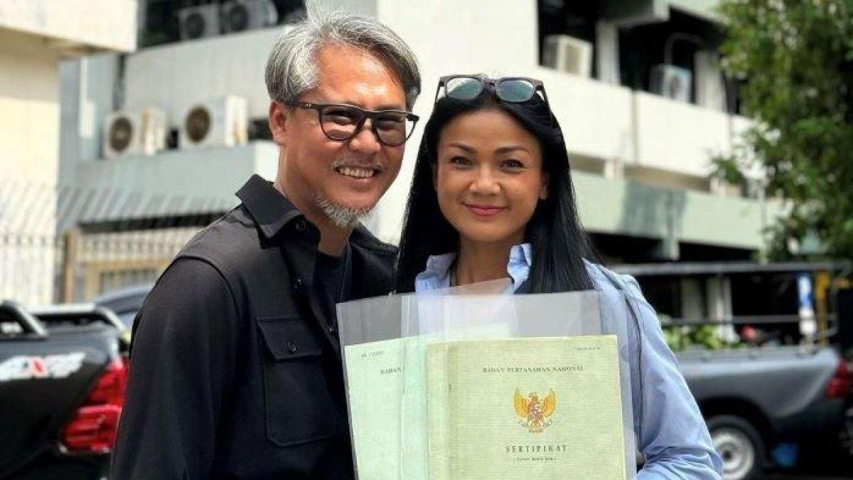 Nirina Zubir bahagia 4 sertifikat tanah sang ibu akhirnya kembali