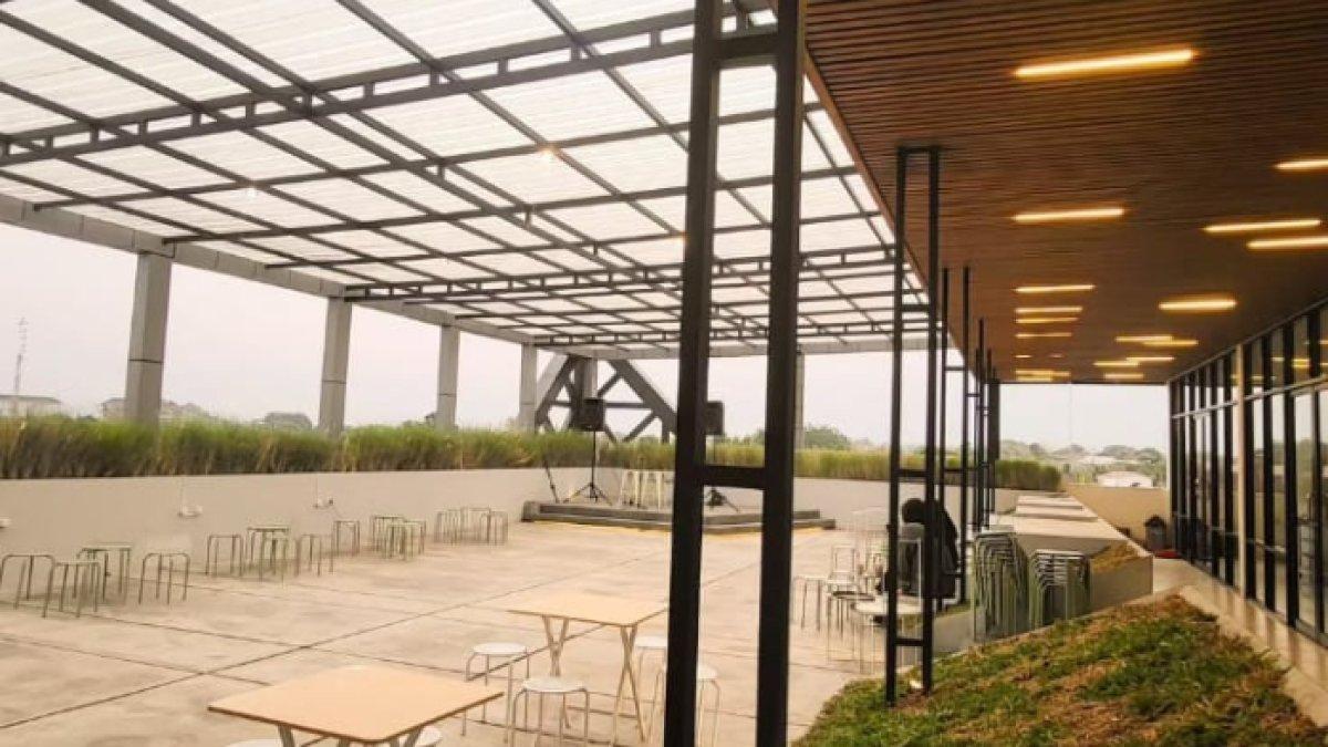 OBJEK WISATA KLATEN: Rooftop area Manah Coffee Klaten