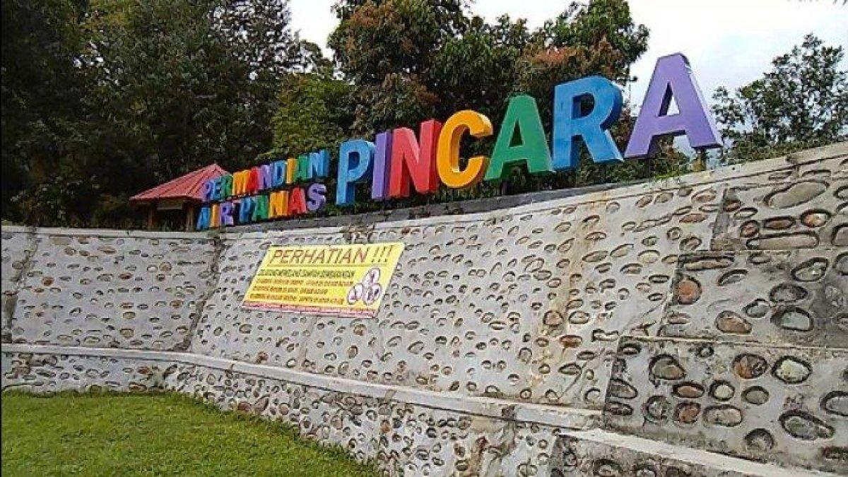 Obyek wisata Permandian Air Panas Pincara di Desa Pincara, Kecamatan Masamba, Kabupaten Luwu Utara, Sulawesi Selatan.