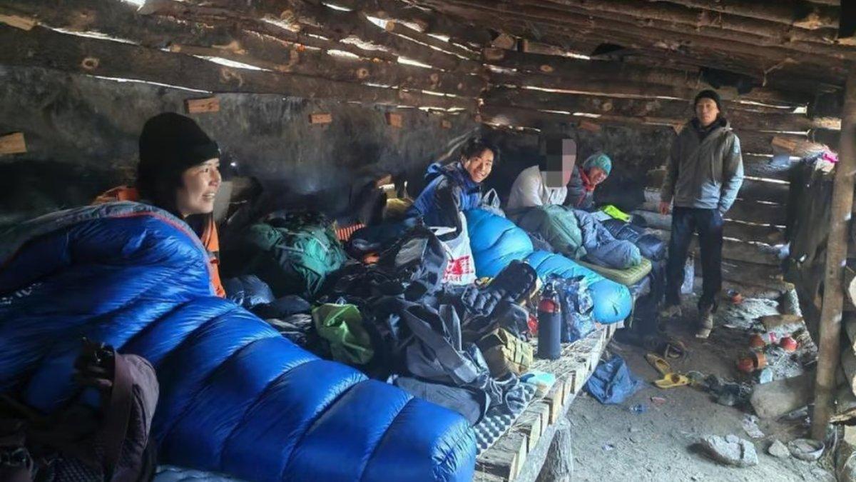 Operasi penyelamatan Sun melibatkan lebih dari 30 anggota tim dan menghabiskan biaya Rp 180 juta.