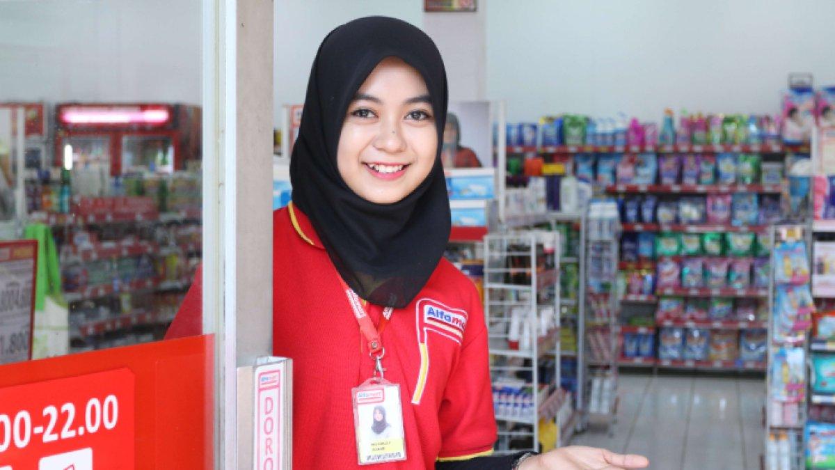 PEGAWAI ALFAMART -