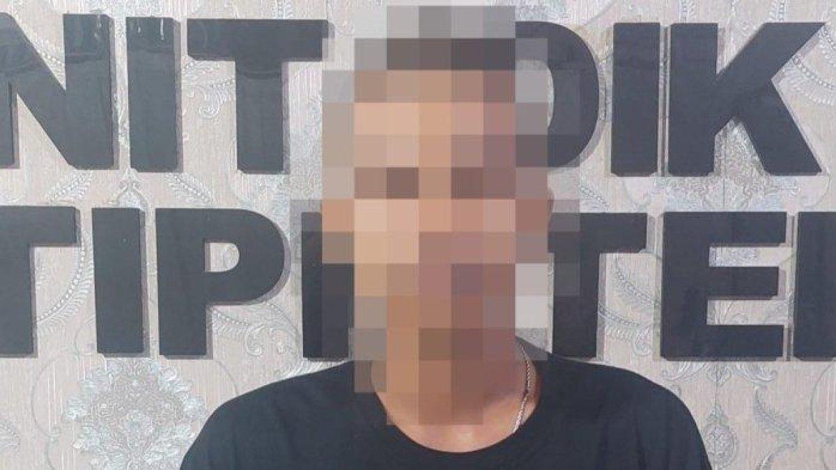 PELECEHAN SEKSUAL- AS pemuda 20 tahun di Padang nekat mengintip dan merekam emak-emak mandi diamankan ke Mapolresta Padang.