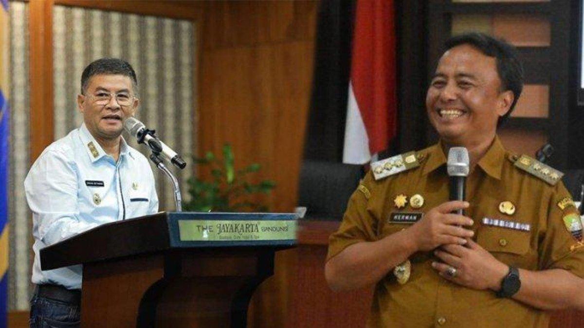 PERBANDINGAN KEKAYAAN PEJABAT - Wakil Gubernur Jawa Barat Erwan Setiawan (kiri) dan Sekretaris Daerah (Sekda) Jabar, Herman Suryatman (kanan). Hubungan keduanya tengah mengalami keretakan.