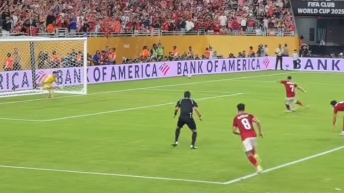 PIALA DUNIA KLUB - Pertandingan Al Ahly vs Inter Miami dalam laga perdana Piala Dunia Antarklub pada Minggu, 15 Juni 2025.