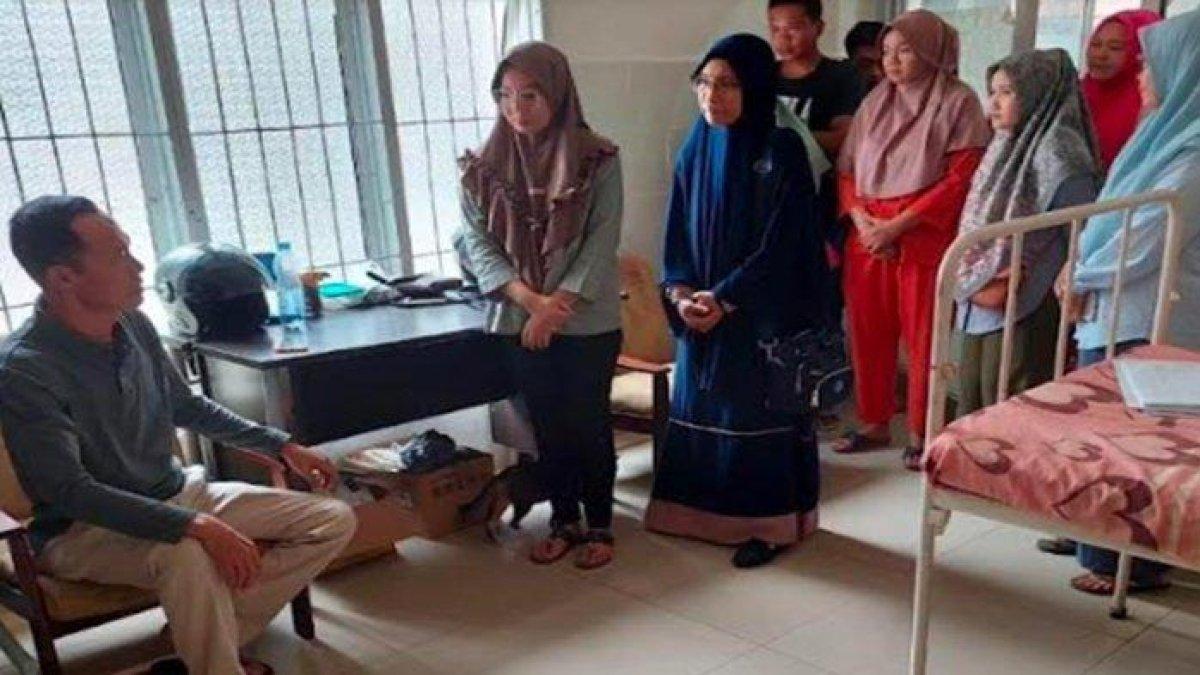 PJ WaliKota Prabumulih, H Elman ST MM, memarahi Kepala Puskesmas Prabumulih Barat dan jajaran, terkait video viral menyebar di media sosial Puskesmas ditinggal kosong