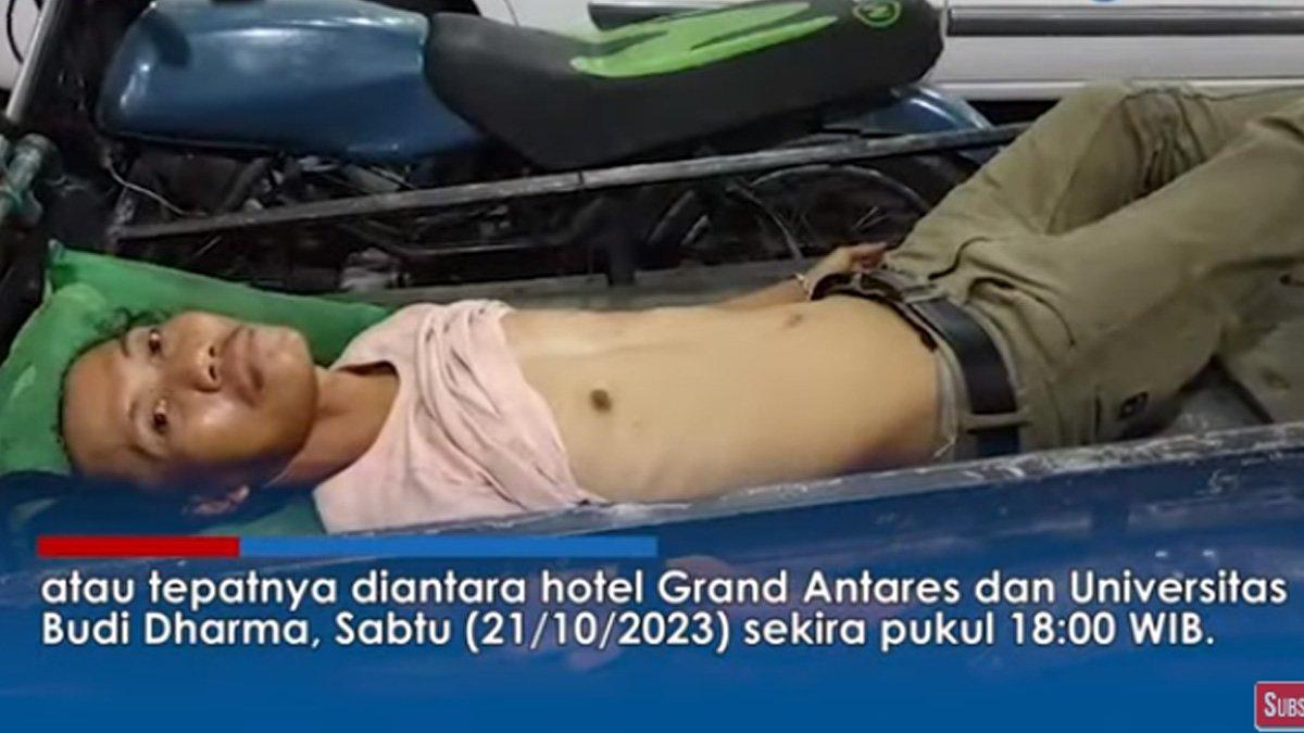 Pak Ogah di Medan terbaring lemas usai mengaku dianiaya oleh polisi.