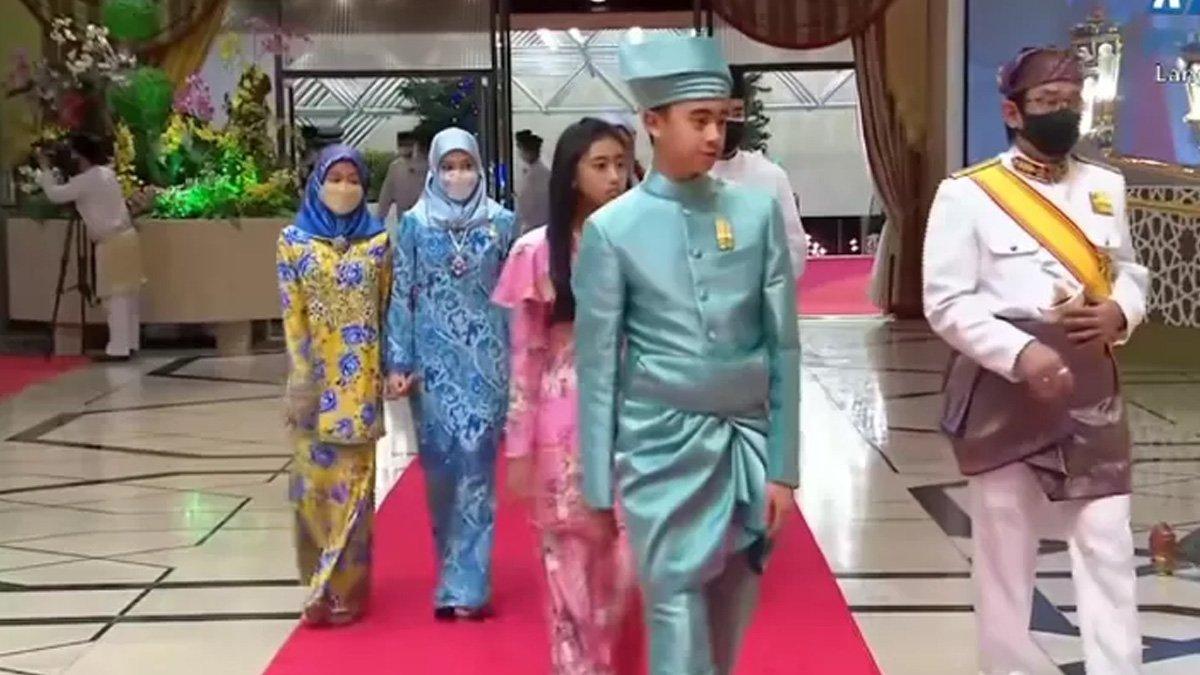 Pangeran Abdul Muntaqim keponakan Pangeran Mateen.