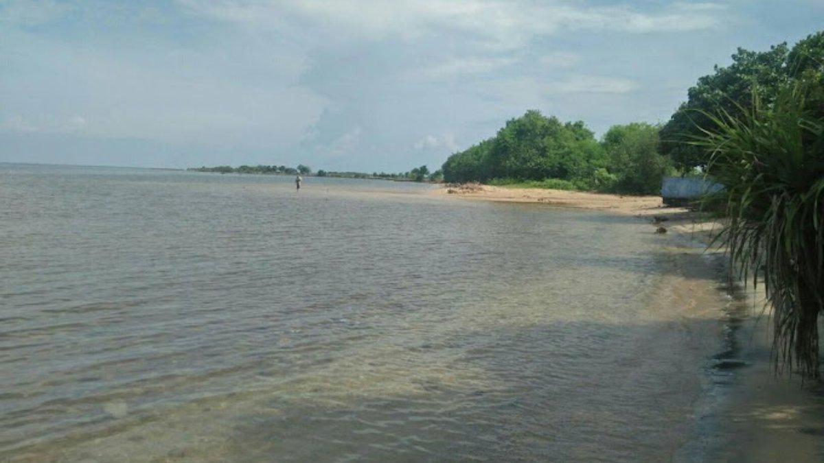 Rekomendasi tempat wisata cuma 2,5 jam dari Semarang, ada pantai seindah Nusa Penida di Bali, cocok untuk libur Lebaran 2025 dengan keluarga.