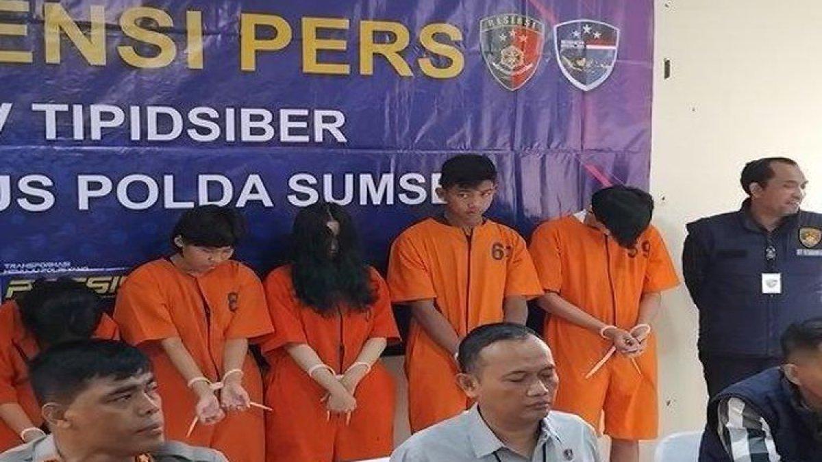 Para pelaku jual beli akun whatsapp yang diamankan Polda Sumsel