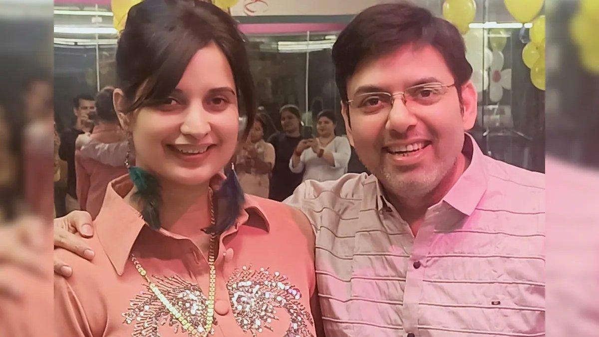Pasangan penipui di India Rajev Kumar Dubey dan Rashmi Dubey.
