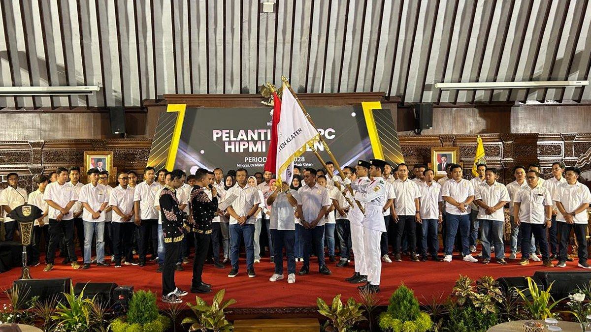 INFO KLATEN - Pelantikan Badan Pengurus Cabang (BPC) Himpunan Pengusaha Muda Indonesia (HIPMI) Klaten periode 2025-2028, di Pendopo Pemerintah Kabupaten (Pemkab) Klaten, pada Minggu (9/3/2025).
