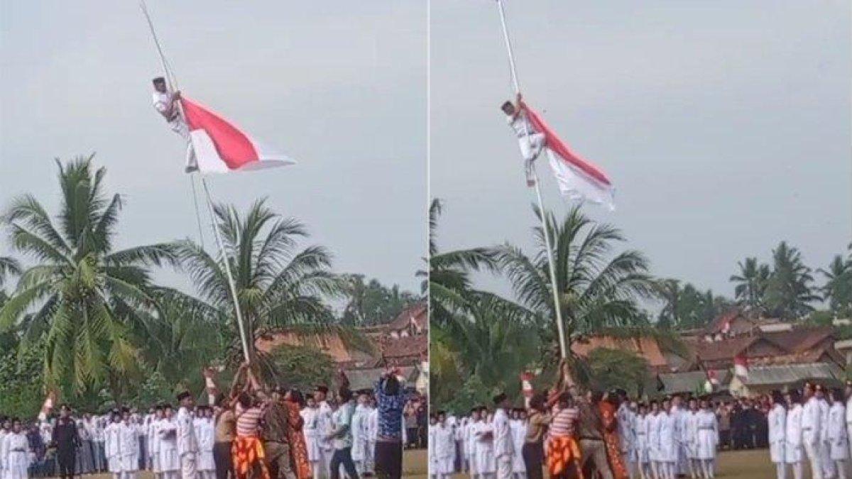 Detik-detik pelatih paskibra terjatuh saat memperbaiki tali bendera yang terputus saat upacara HUT Ke-78 RI di Desa Kertosari, Kecamatan Tanjung Sari, Kabupaten Lampung Selatan, Kamis (17/8/2023).