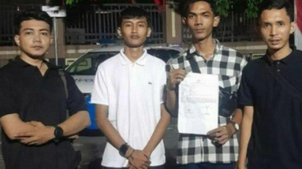 Pelayan restoran di Pekanbaru berinisial FD (21) melaporkan kepala koki tempatny