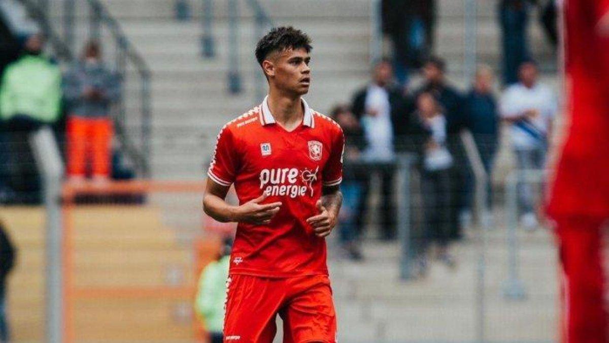 Pemain keturunan Timnas Indonesia Mees Hilgers saat memperkuat FC Twente. 