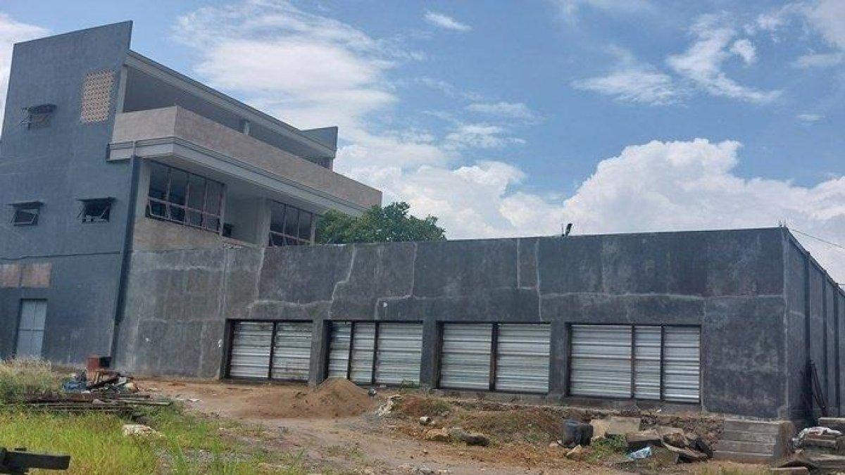 Penampakan luar kandang harimau yang menerkam pekerja di Samarinda saat hendak diberi makan pada Sabtu (18/11/2023).