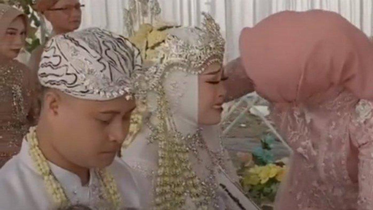 Pengantin wanita nangis lihat penampilan ayah kandung di pernikahannya
