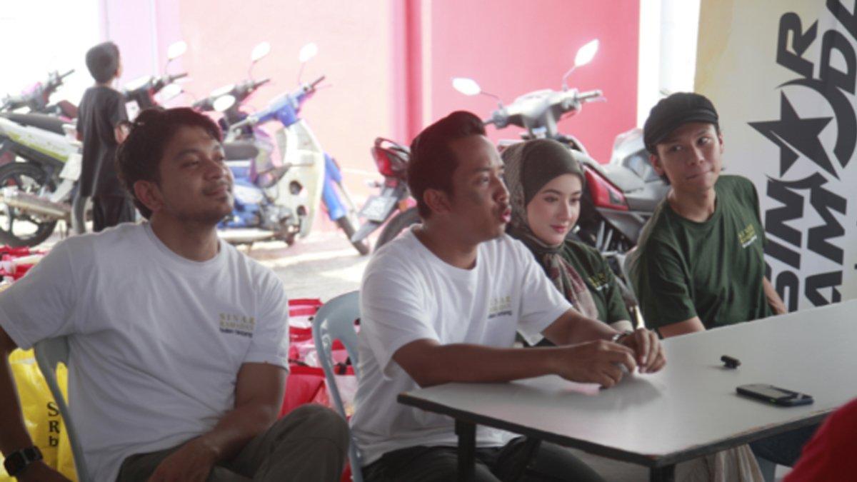 Pengusaha di dunia fashion kaya raya ini tuai pujian dari publik, sedekah dengan memberikan