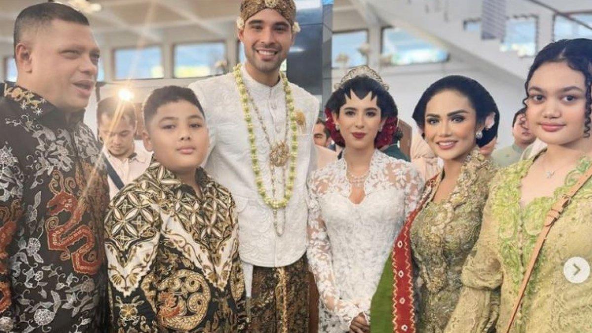 Pernikahan Nadine Kaiser, putri eks Menteri Kelautan dan Perikanan Susi Pudjiastuv