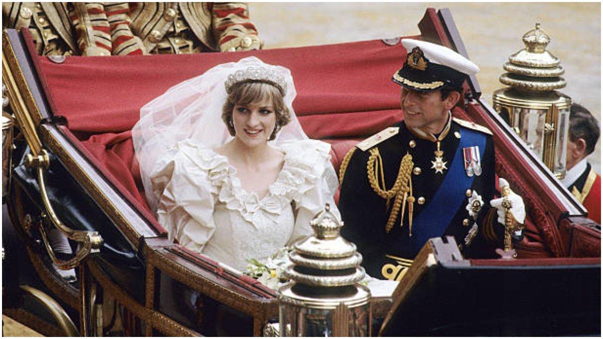 Pernikahan Pangeran Charles dan Diana.
