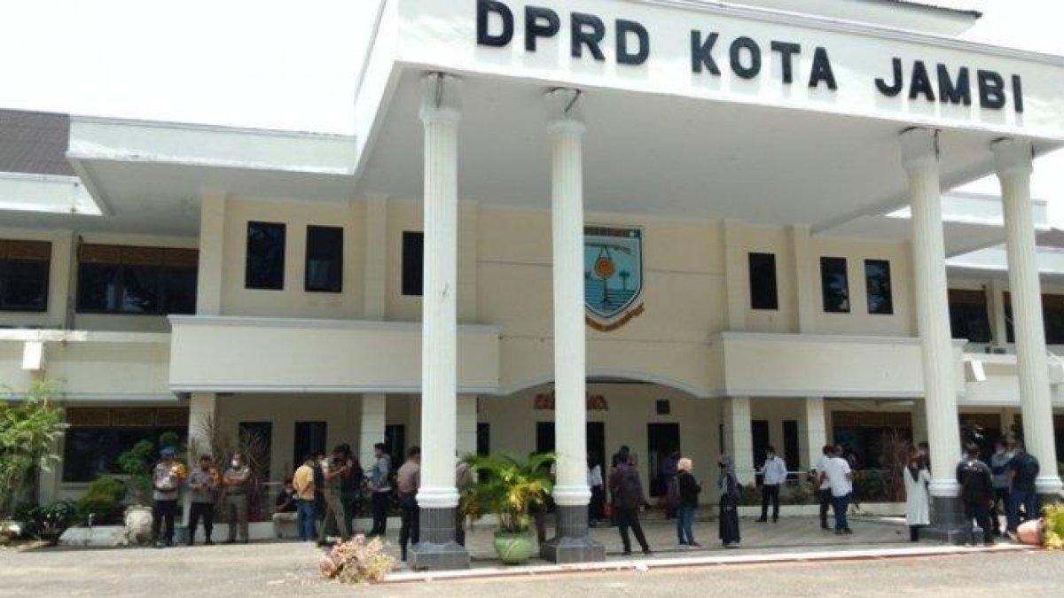 Perolehan suara dan kursi DPRD Kota Jambi periode 2024-2029 di Pemilu 2024.