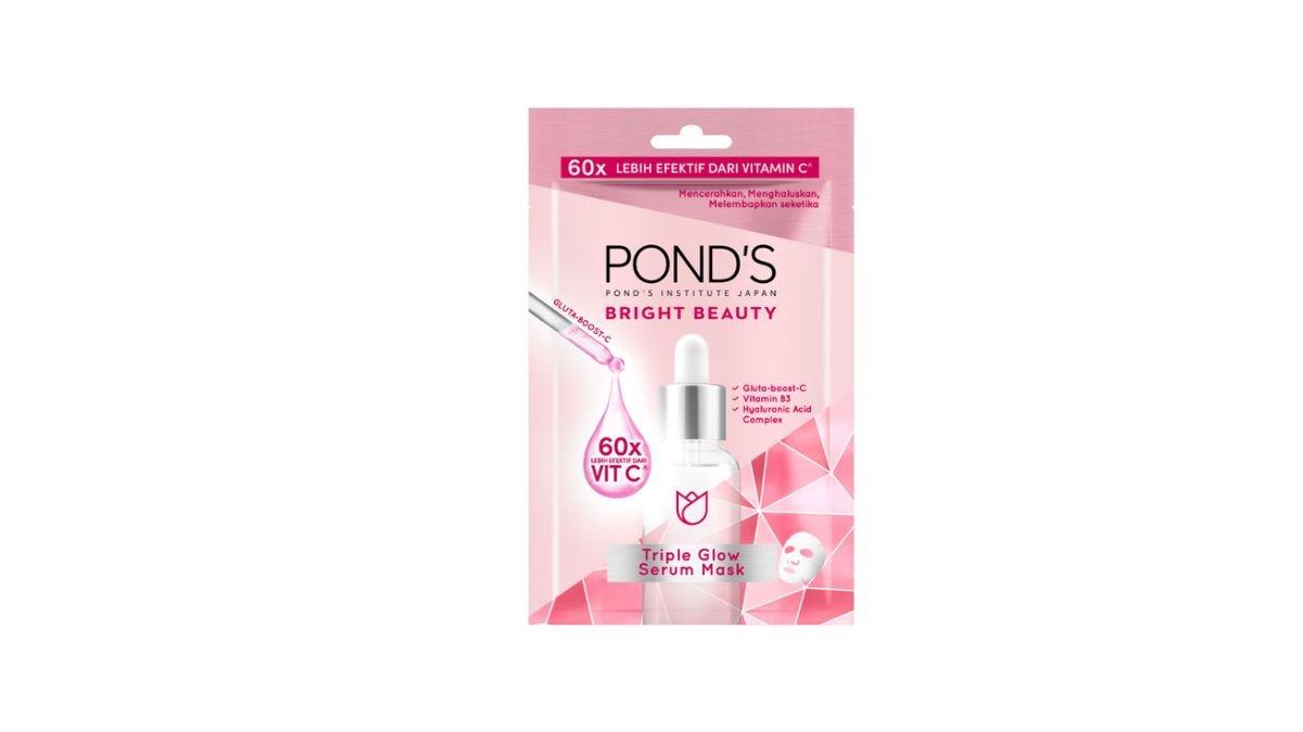 SHEET MASK ALFAMART - Foto produk Ponds Bright Beauty Triple Glow Serum Mask, diolah dari sociolla.com, Kamis (3/4/2025). Berikut rekomendasi sheet mask mencerahkan yang bisa dibeli di Alfamart.