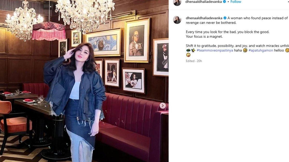Postingan Dhena Devanka setelah mantan suaminya, Jonathan Frizzy jadi tersangka kasus vape berisi obat keras.