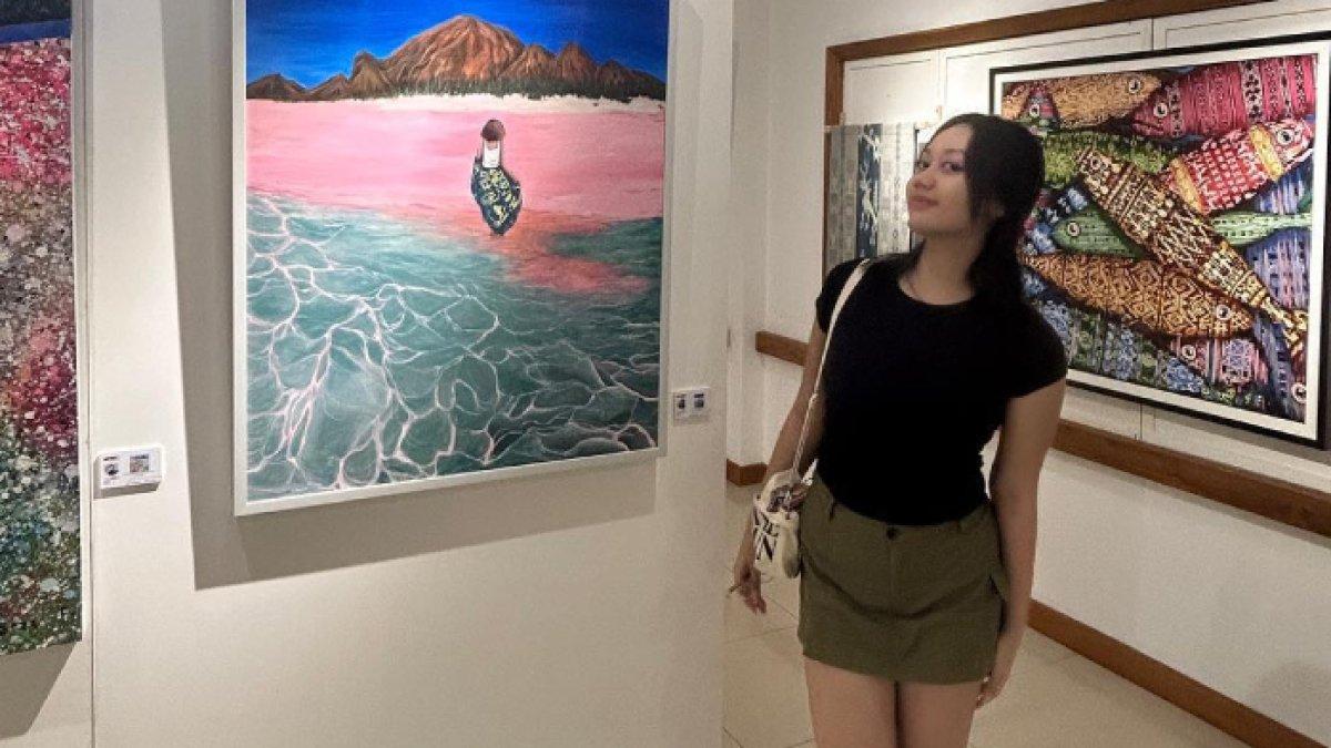 Potret Artie Ayya Fatimasari cucu Sultan Hamengkubuwono X yang jadi seniman