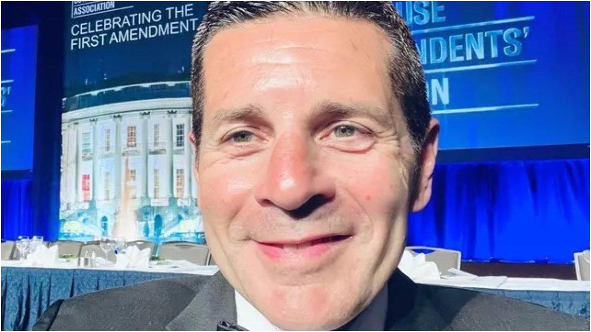 Potret Dean Obeidallah pendiri Comedy Festival.