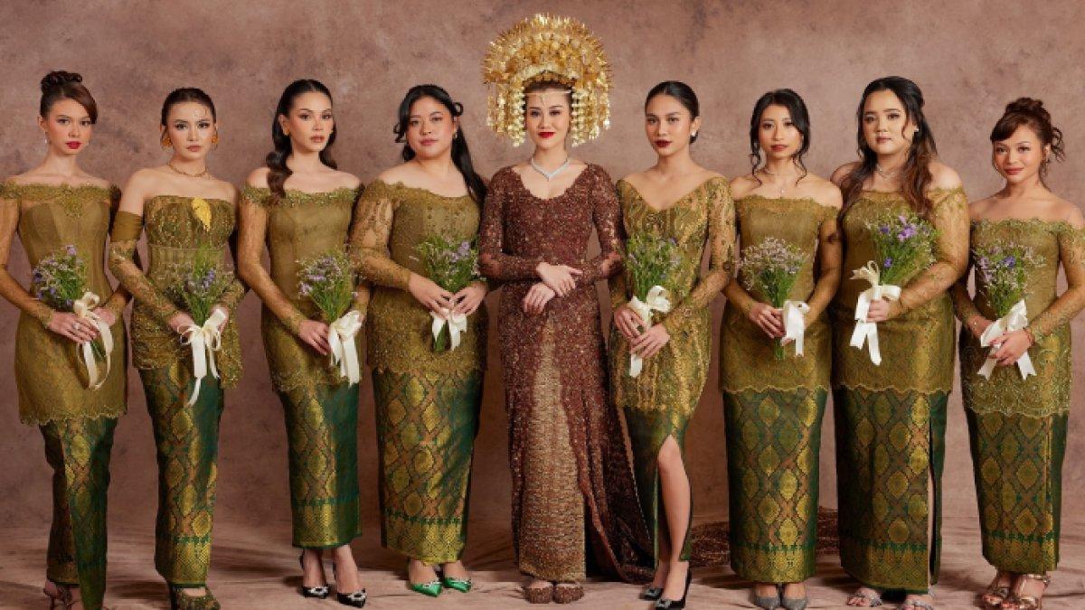 Potret Diah Pikatan Orissa Putri Haprani atau Pinka Haprani jadi bridesmaid Aaliyah Massaid