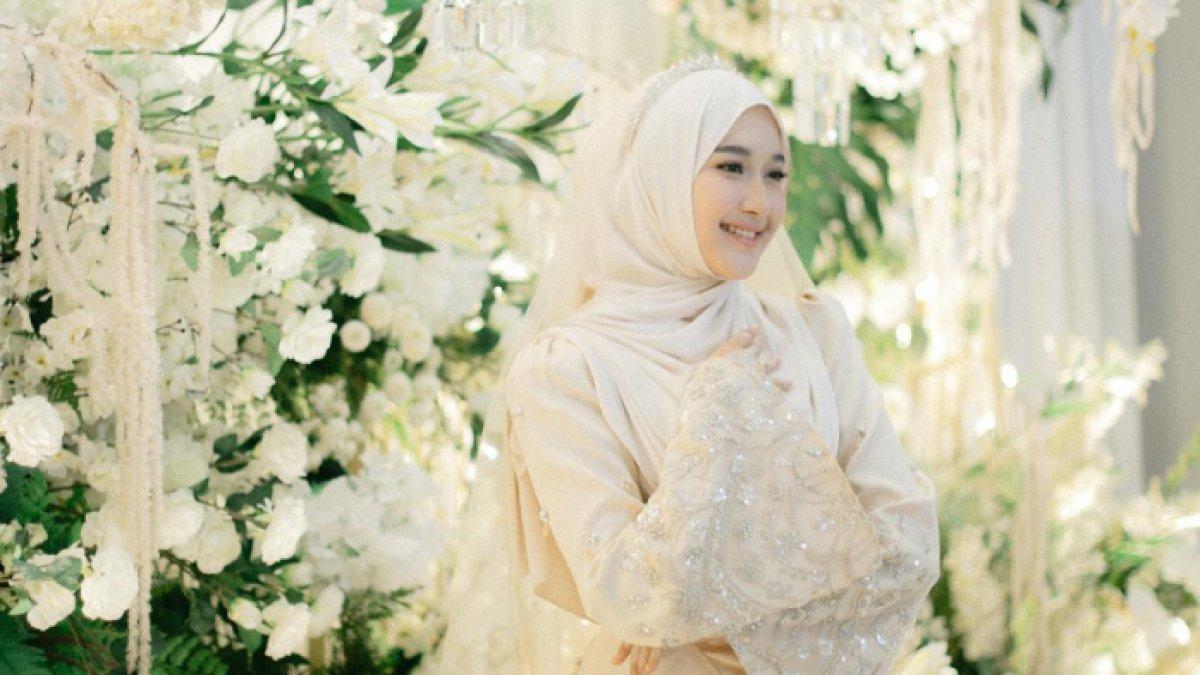 Potret Farah Kamila Asy Syifa istri Gus Zizan
