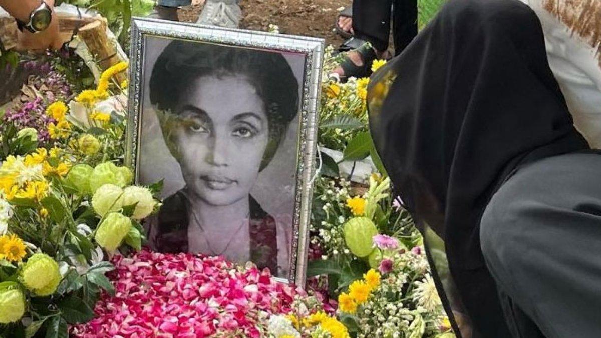 Potret Larasatun ibunda Mayangsari, meninggal tahun 2022 lalu