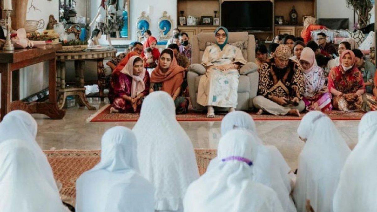 Potret Larasatun ibunda Mayangsari, meninggal tahun 2022 lalu